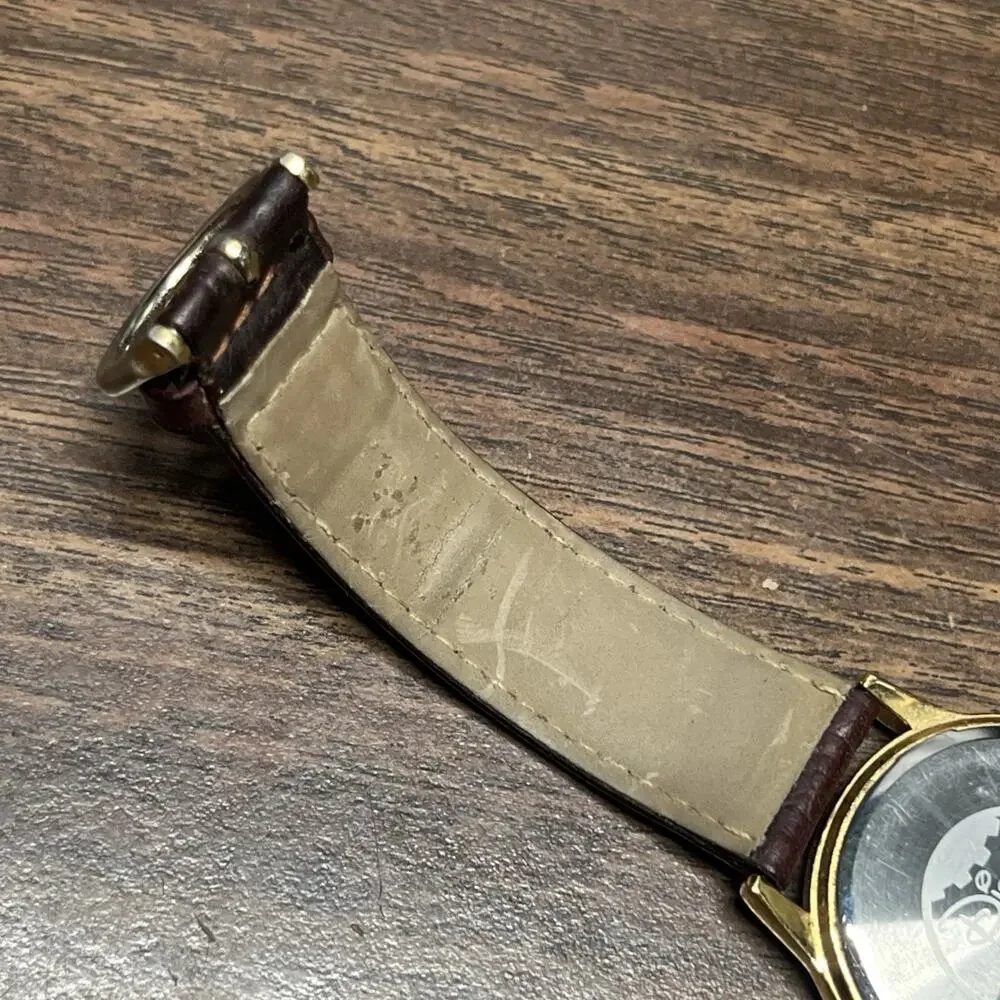Vintage Gold Tone Tigger Brown Leather Watch Green Face 33mm Case New Battery